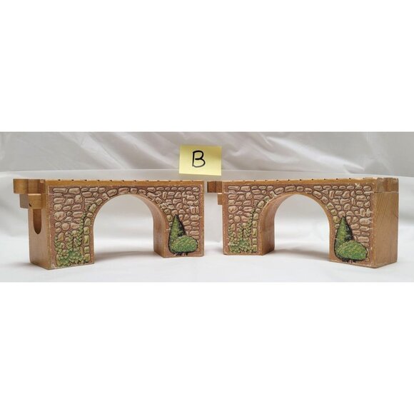 Lot of 2 Thomas the Train Wooden Curved Arched Viaduct Bridges - Lot B - Picture 1 of 7